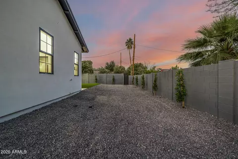 Exterior - 4813 Earll Dr, Phoenix, AZ 85018 photo 21 of 25