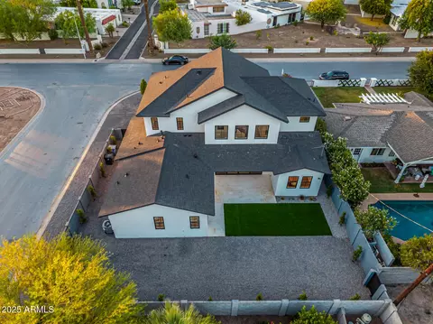 View/Area - 4813 Earll Dr, Phoenix, AZ 85018 photo 8 of 15