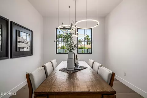 Dining - 4813 Earll Dr, Phoenix, AZ 85018 photo 2 of 2