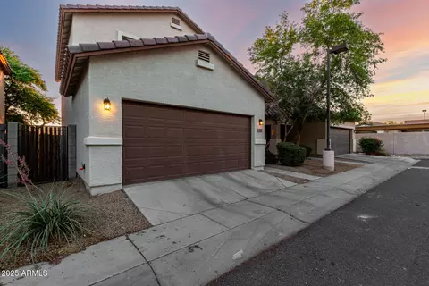 10225 W Camelback Rd #33, Phoenix, AZ 85037