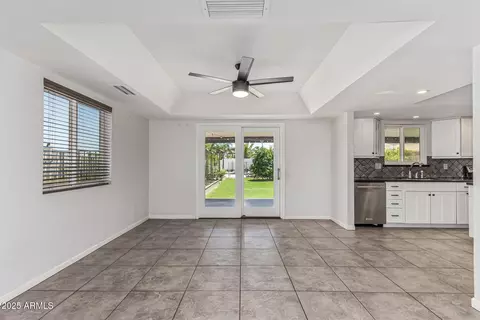 1951 E Janice Way, Phoenix, AZ 85022 photo 9