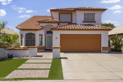 5211 W Wikieup Ln, Glendale, AZ 85308