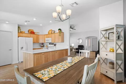 Dining - 5024 S Citrus Ct, Gilbert, AZ 85298 photo 3 of 4