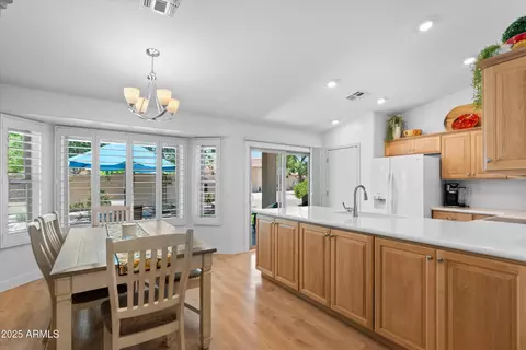 Kitchen - 5024 S Citrus Ct, Gilbert, AZ 85298 photo 4 of 6
