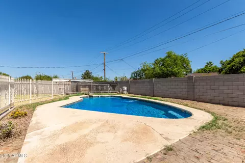 Exterior - 233 E 7th Dr, Mesa, AZ 85210 photo 10 of 12