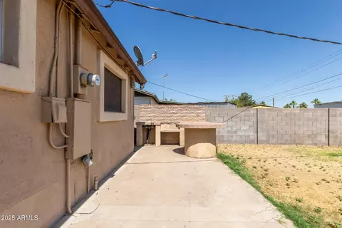 Exterior - 233 E 7th Dr, Mesa, AZ 85210 photo 6 of 12