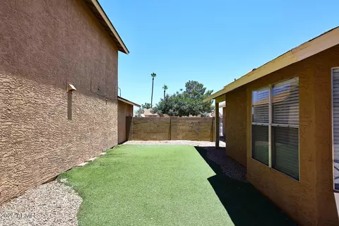 Exterior - 12830 S Wakial Loop S, Phoenix, AZ 85044 photo 4 of 5