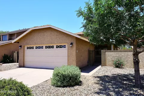 12830 S Wakial Loop S, Phoenix, AZ 85044