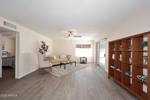 Living - 12830 S Wakial Loop S, Phoenix, AZ 85044 photo 2 of 2