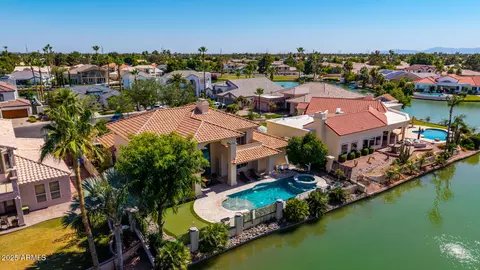 View/Area - 1834 E Willow Tree Ct, Gilbert, AZ 85234 photo 5 of 11
