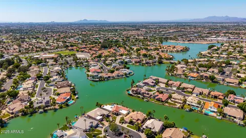 View/Area - 1834 E Willow Tree Ct, Gilbert, AZ 85234 photo 9 of 11