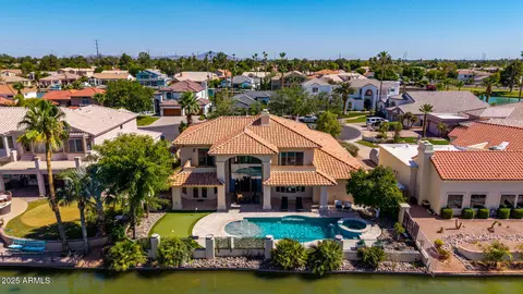 View/Area - 1834 E Willow Tree Ct, Gilbert, AZ 85234 photo 7 of 11