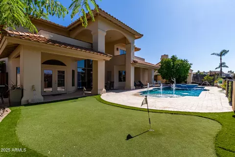 Exterior - 1834 E Willow Tree Ct, Gilbert, AZ 85234 photo 9 of 14