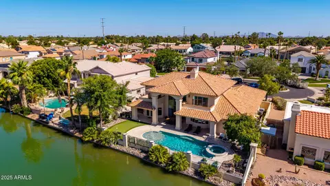 View/Area - 1834 E Willow Tree Ct, Gilbert, AZ 85234 photo 6 of 11