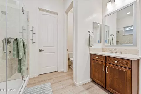 Bath - 520 E Ashurst Dr, Phoenix, AZ 85048 photo 2 of 5