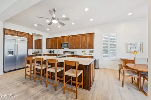 Kitchen - 520 E Ashurst Dr, Phoenix, AZ 85048 photo 2 of 4