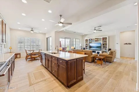 Kitchen - 520 E Ashurst Dr, Phoenix, AZ 85048 photo 4 of 4