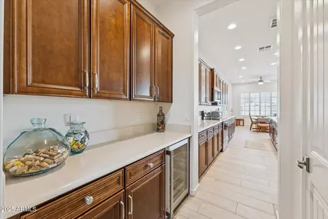 Entry Way - 520 E Ashurst Dr, Phoenix, AZ 85048 photo 5 of 6