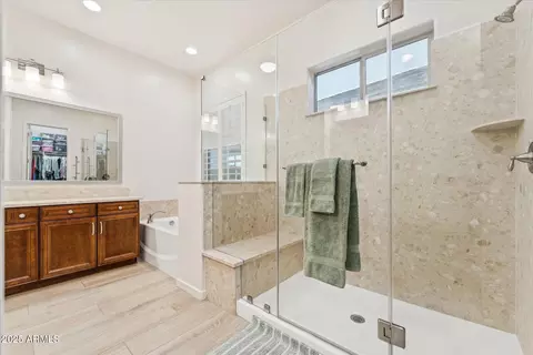 Bath - 520 E Ashurst Dr, Phoenix, AZ 85048 photo 3 of 5