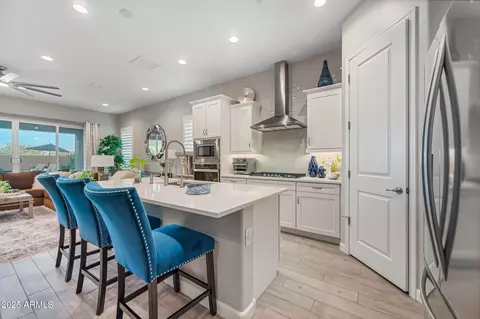 2324 E Saguaro Park Ln, Phoenix, AZ 85024