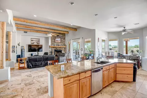 Kitchen - 1032 E Dolores Rd, Phoenix, AZ 85086 photo 6 of 6