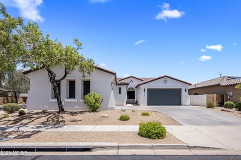 1720 W Aloe Vera Dr, Phoenix, AZ 85085