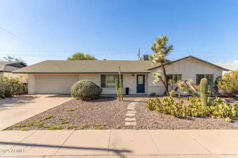 6820 E Pinchot Ave, Scottsdale, AZ 85251