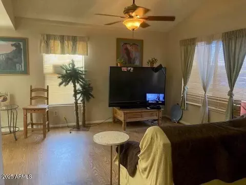 Living - 774 E Morningside Dr, Phoenix, AZ 85022 photo 1 of 1