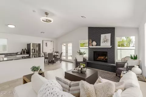 530 N Oakland St, Mesa, AZ 85205