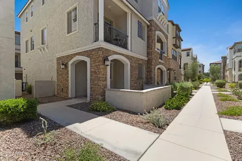 1694 E Dogwood Ln, Gilbert, AZ 85295