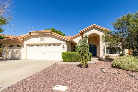 319 N Riata St, Gilbert, AZ 85234