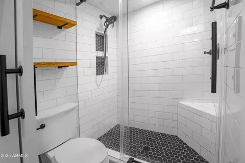 Bath - 4225 E Sandia St, Phoenix, AZ 85044 photo 1 of 5