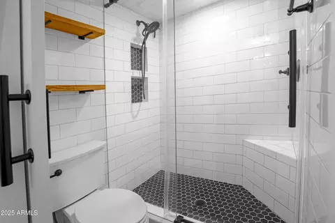 Bath - 4225 E Sandia St, Phoenix, AZ 85044 photo 3 of 5