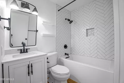 Bath - 4225 E Sandia St, Phoenix, AZ 85044 photo 5 of 5