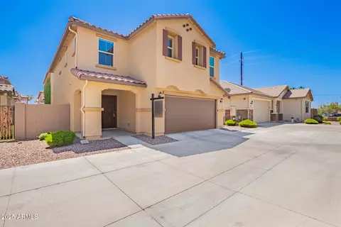 Exterior - 5113 E Greenway St E, Mesa, AZ 85205 photo 2 of 6