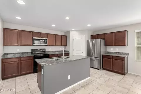 Kitchen - 5113 E Greenway St E, Mesa, AZ 85205 photo 1 of 2