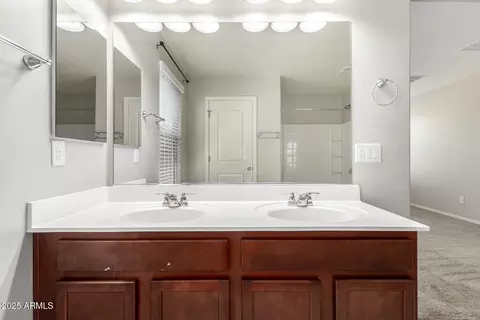 Bath - 5113 E Greenway St E, Mesa, AZ 85205 photo 1 of 2