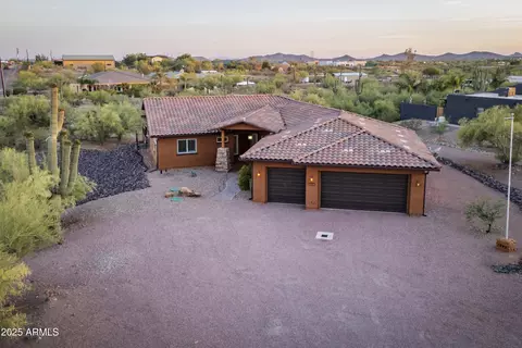 Exterior - 1943 E Paso Nuevo Dr, Phoenix, AZ 85086 photo 5 of 9