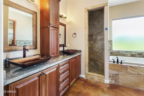 Bath - 1943 E Paso Nuevo Dr, Phoenix, AZ 85086 photo 1 of 5
