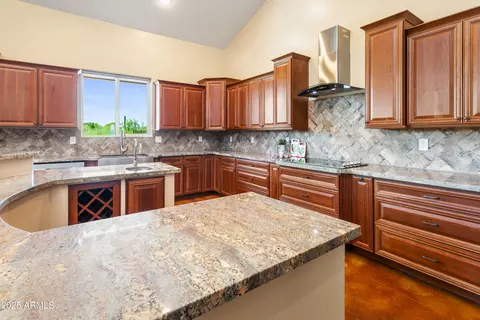 Kitchen - 1943 E Paso Nuevo Dr, Phoenix, AZ 85086 photo 7 of 8