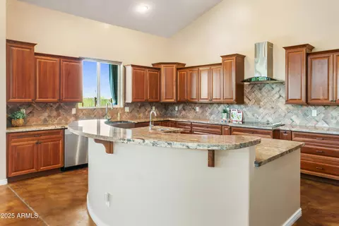 Kitchen - 1943 E Paso Nuevo Dr, Phoenix, AZ 85086 photo 5 of 8