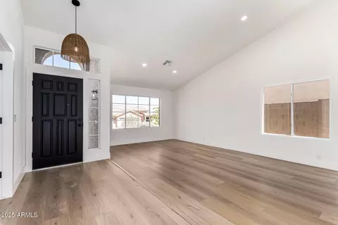 15226 S 14th Dr, Phoenix, AZ 85045 photo 8