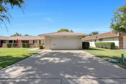 9605 W Shasta Dr, Sun City, AZ 85351