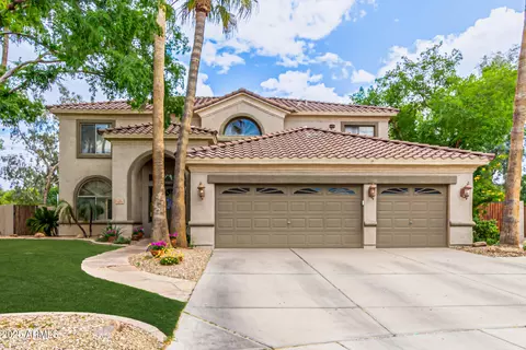 1571 E Saratoga Ct, Gilbert, AZ 85296