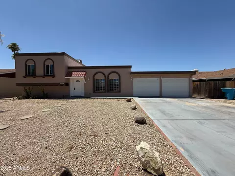 3145 W Acoma Dr, Phoenix, AZ 85053