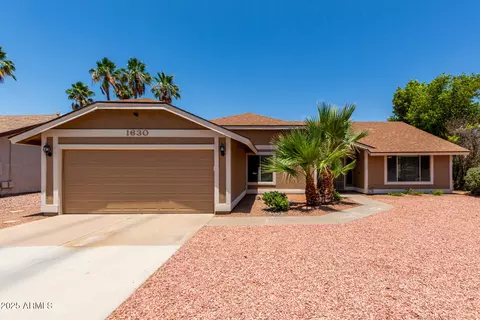 1630 W Calle Del Norte --, Chandler, AZ 85224