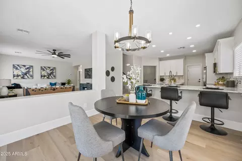 Dining - 2881 Estrella Ct, Gilbert, AZ 85296 photo 4 of 4