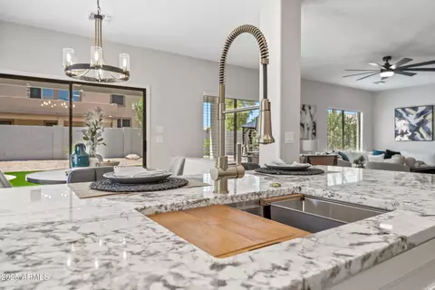 Kitchen - 2881 Estrella Ct, Gilbert, AZ 85296 photo 5 of 9