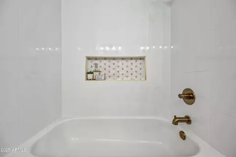 Bath - 2881 Estrella Ct, Gilbert, AZ 85296 photo 10 of 10