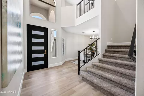 Entry Way - 2881 Estrella Ct, Gilbert, AZ 85296 photo 2 of 9